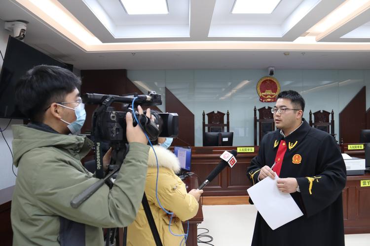 信用卡诈骗罪案例_冒用身份网上贷款_广东省韶关南雄市诈骗案